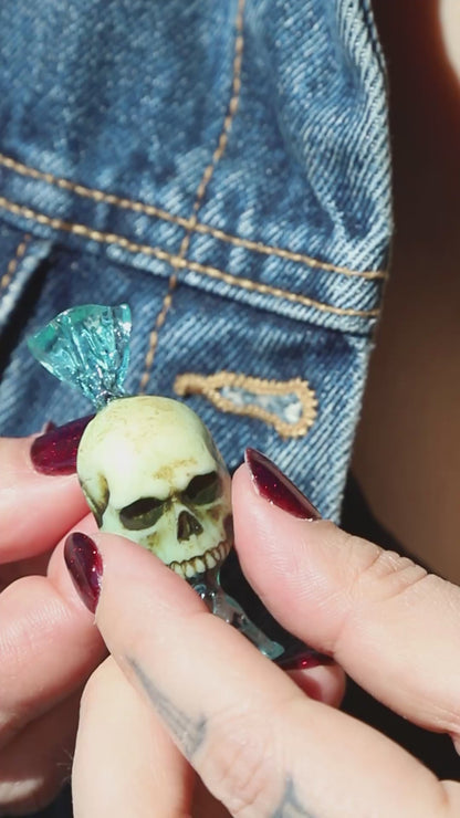 Skull Candy Pin