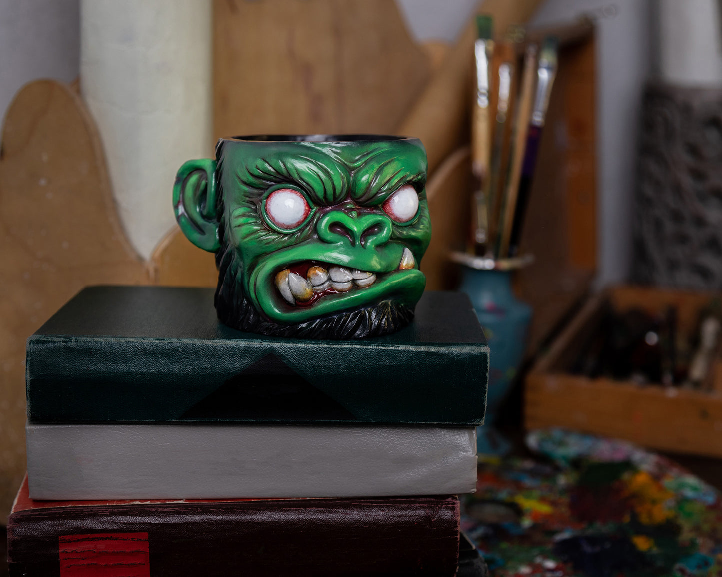 "Zombie Ape" resin pot