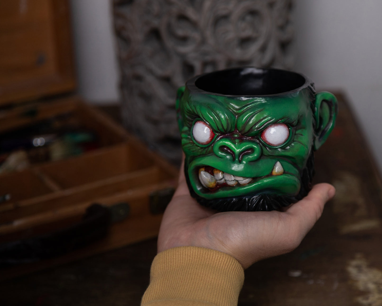 "Zombie Ape" resin pot